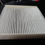 車のエアコンが臭い！と思ったらまず「エアコンフィルター」を交換してみよう！