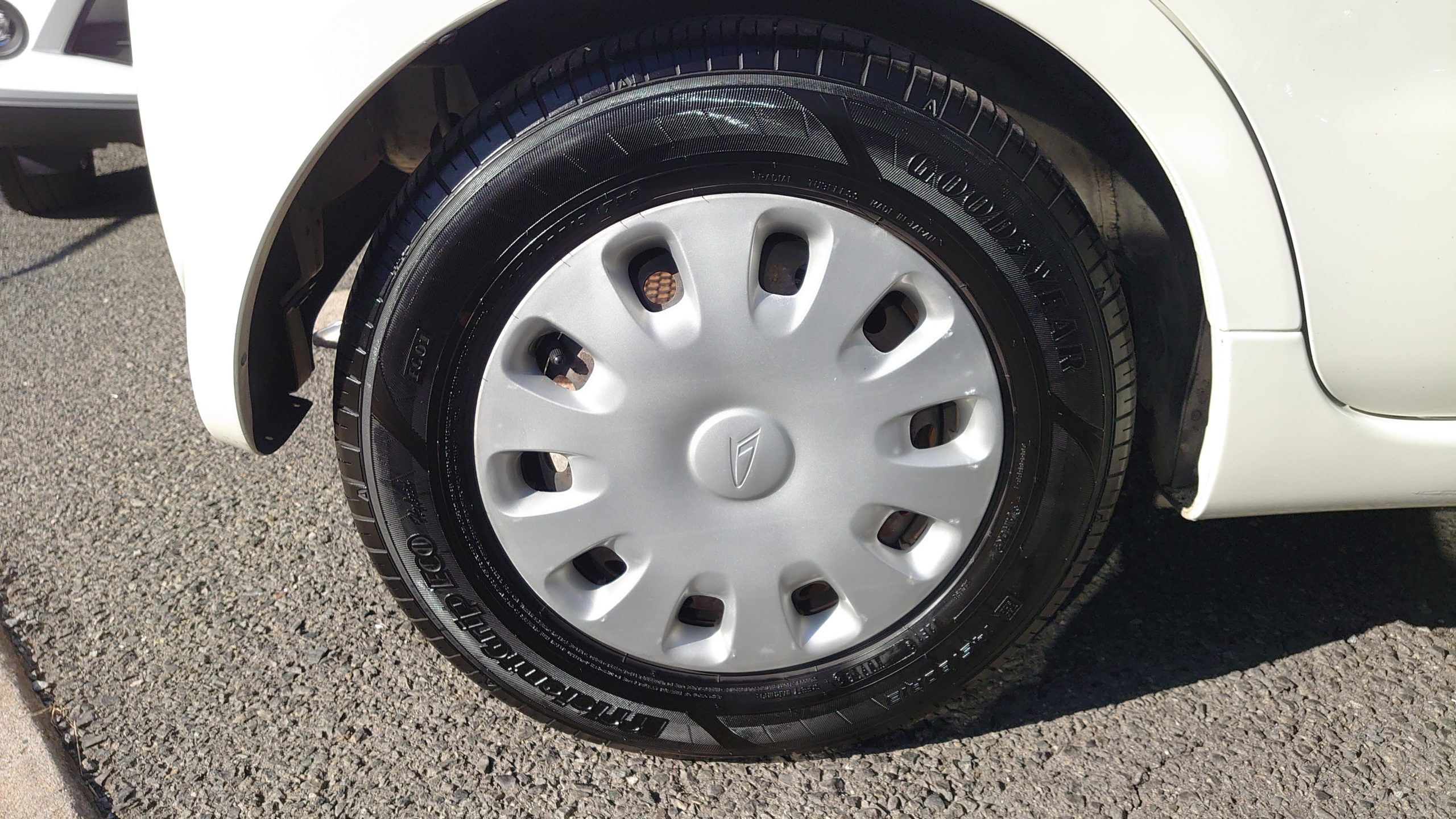 シリコーン100 のタイヤワックス Tire Wax を使ってみた 洗車好きな整備士の車いじりブログ
