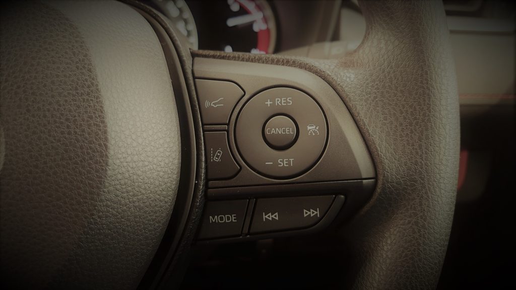 レーダークルーズコントロールはどんな機能？レーダークルーズコントロールの機能解説